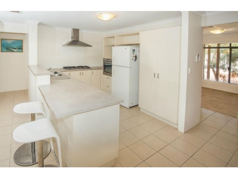 4/20 Claridge Circle, Thornlie WA 6108