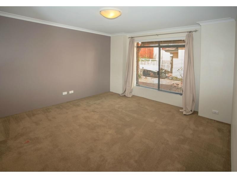 4/20 Claridge Circle, Thornlie WA 6108