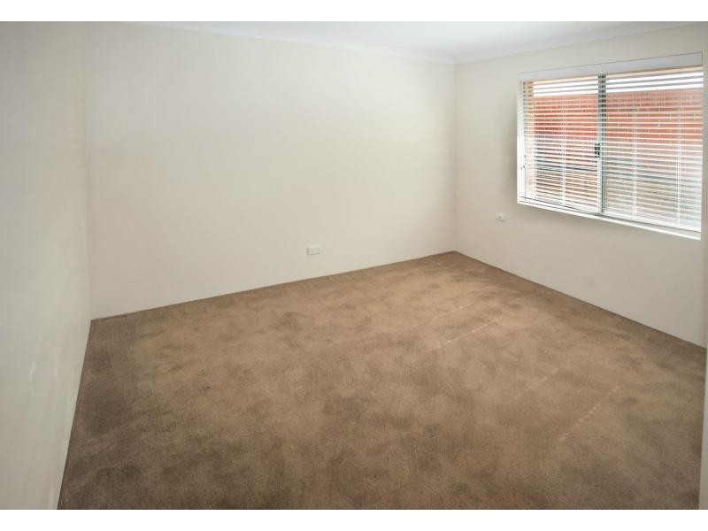 4/20 Claridge Circle, Thornlie WA 6108