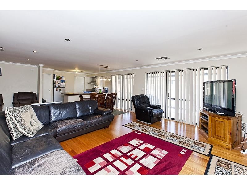 9 Summershill Gate, Kenwick WA 6107