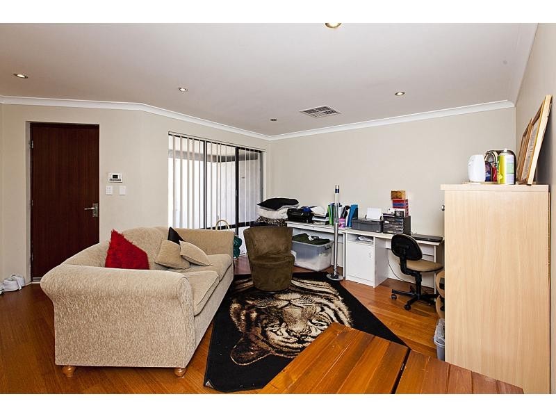 9 Summershill Gate, Kenwick WA 6107