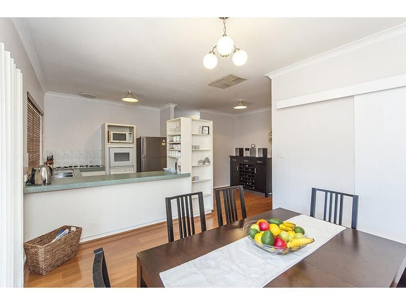 1/140 West Road, Bassendean WA 6054