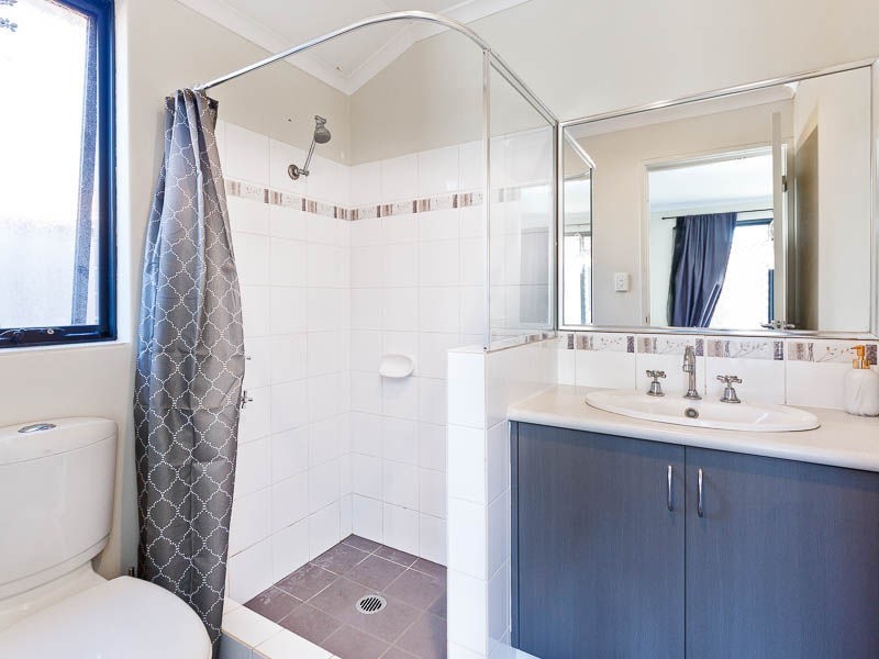 18/1 Coojong Link, Success WA 6164