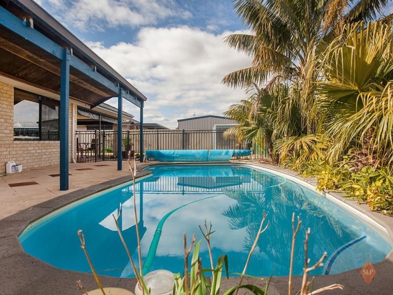 51 Toledo Circuit, Port Kennedy WA 6172