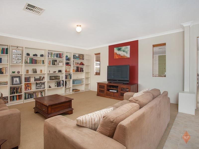 51 Toledo Circuit, Port Kennedy WA 6172