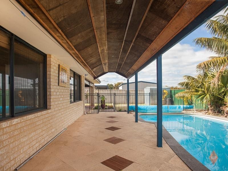 51 Toledo Circuit, Port Kennedy WA 6172