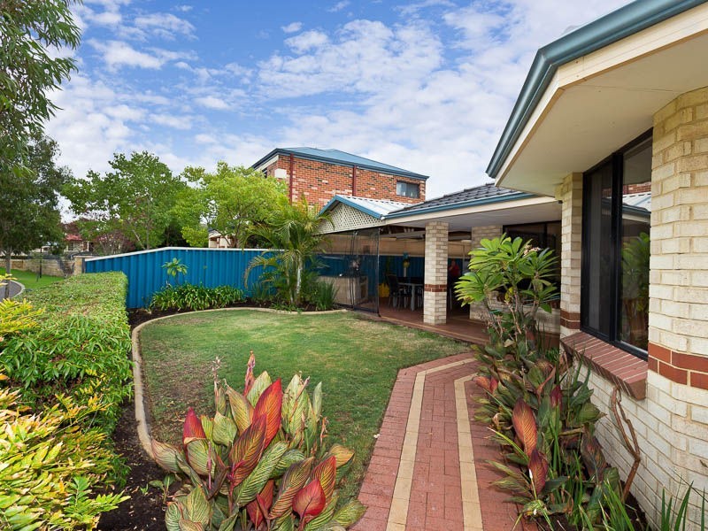 33 Steiner Avenue, Success WA 6164