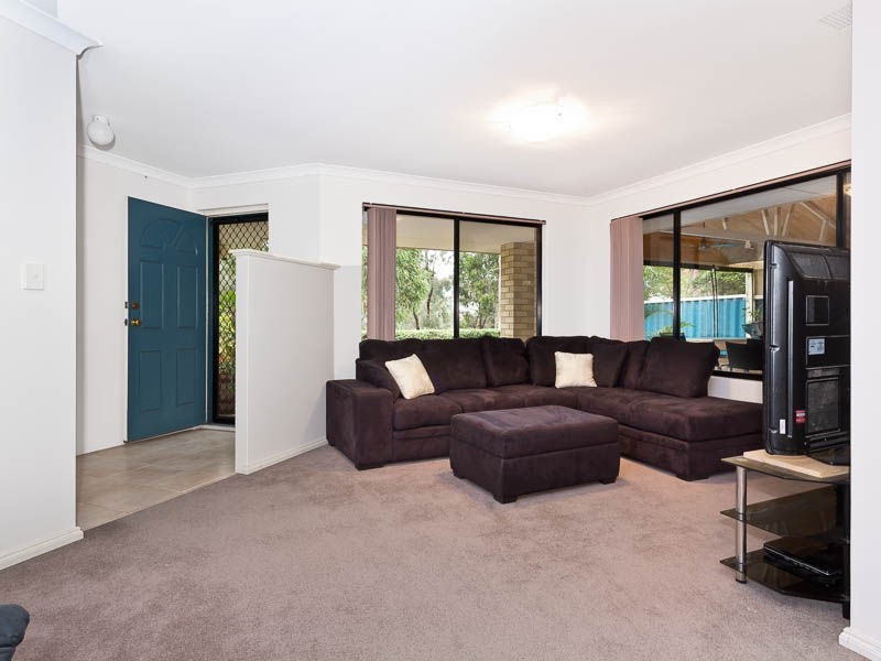 33 Steiner Avenue, Success WA 6164