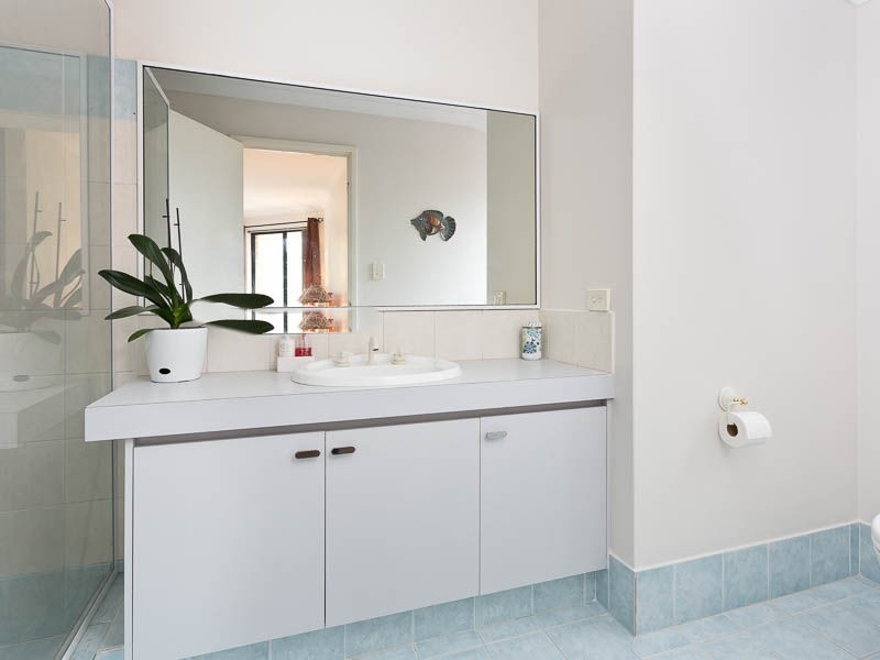 33 Steiner Avenue, Success WA 6164