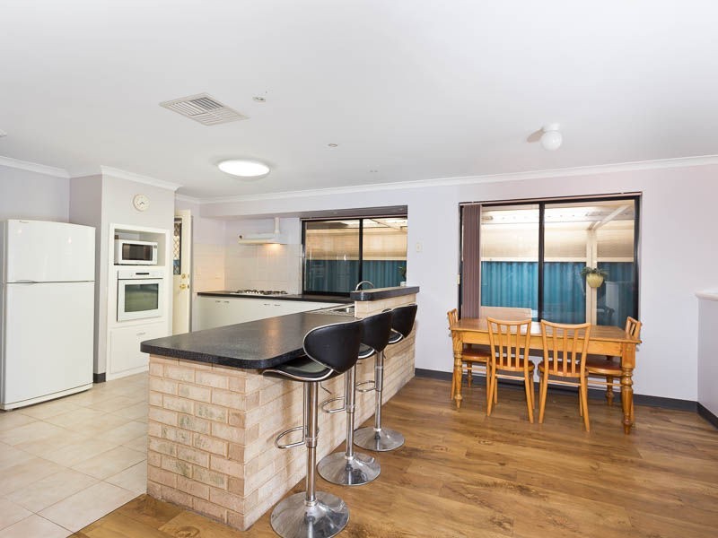 33 Steiner Avenue, Success WA 6164