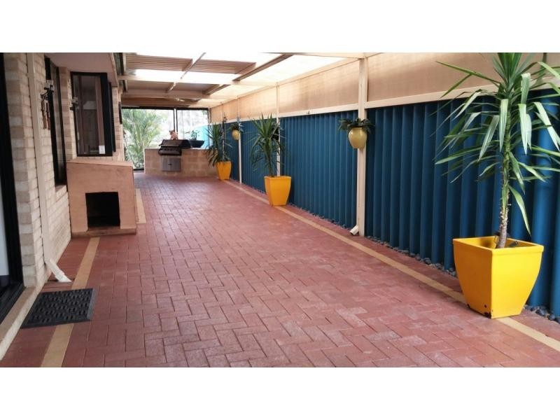 33 Steiner Avenue, Success WA 6164