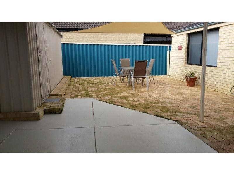 33 Steiner Avenue, Success WA 6164