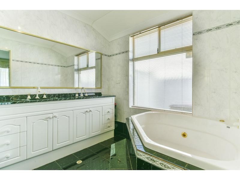 40 Orbell Way, Bull Creek WA 6149