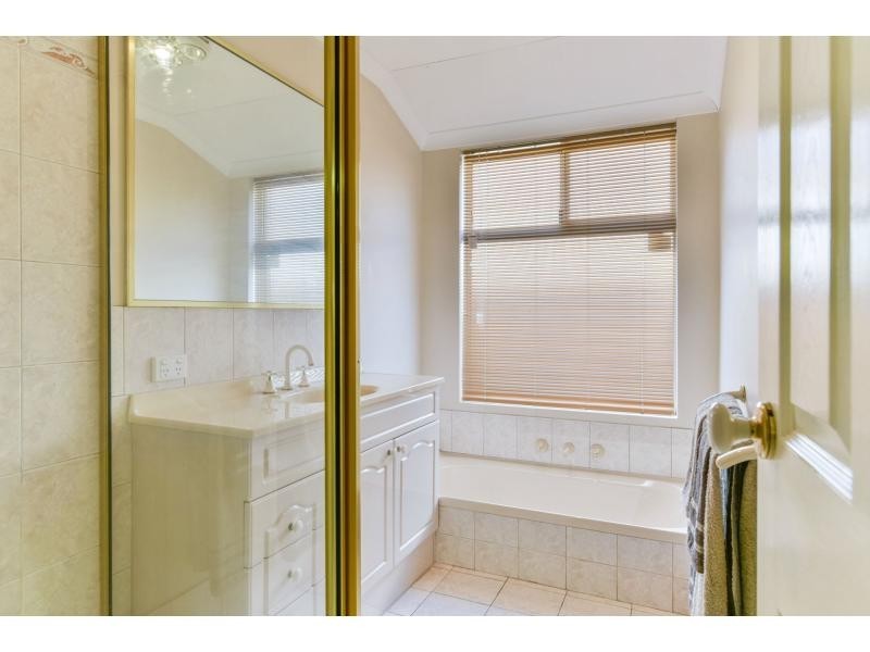 40 Orbell Way, Bull Creek WA 6149