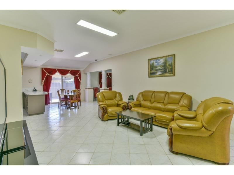 40 Orbell Way, Bull Creek WA 6149