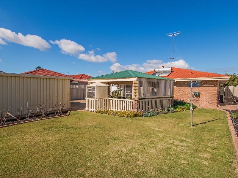 12 Arthur Road, Safety Bay WA 6169