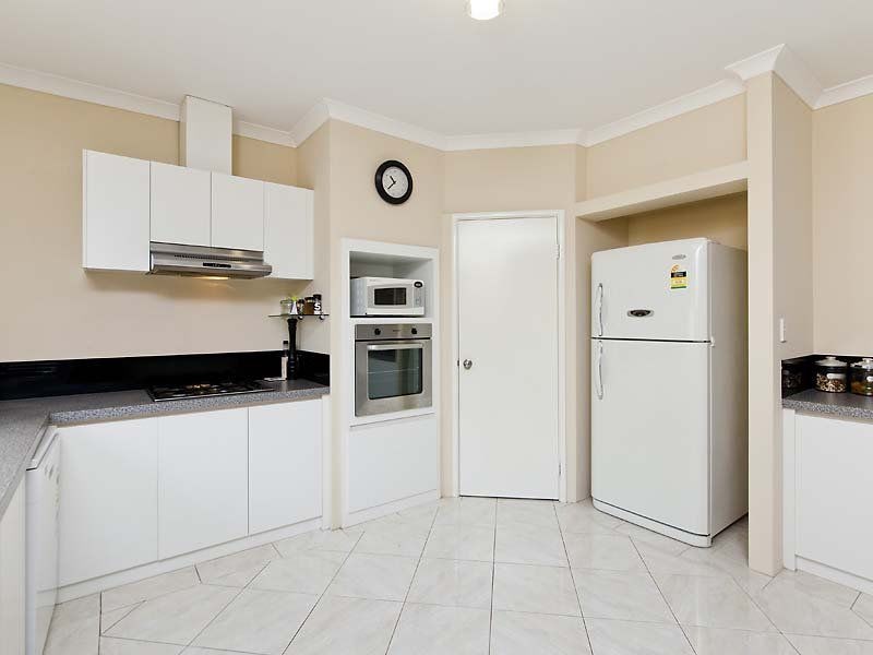 4 Midsummer Circle, Pinjarra WA 6208