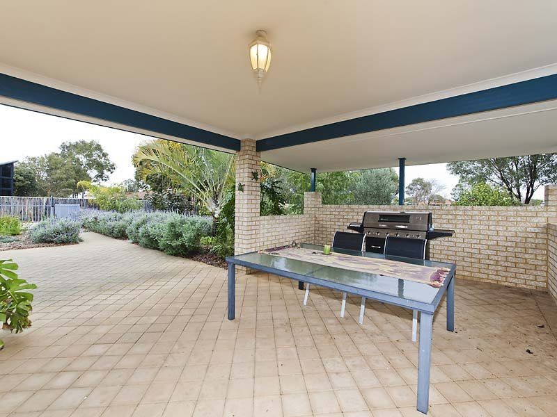 4 Midsummer Circle, Pinjarra WA 6208