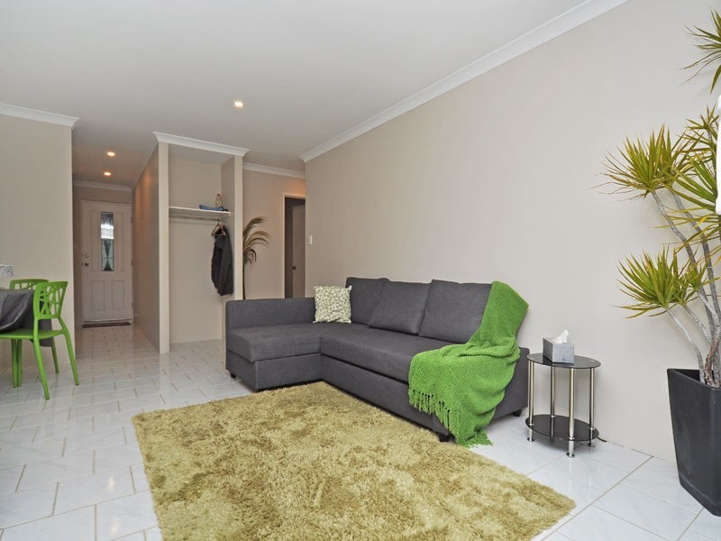 8 Hurst Trail, Clarkson WA 6030