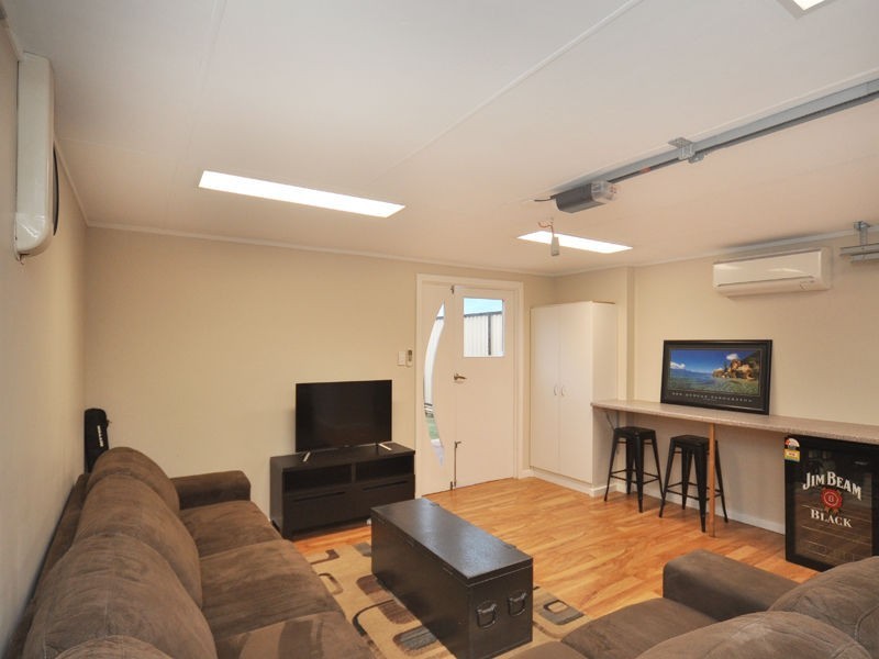 8 Hurst Trail, Clarkson WA 6030