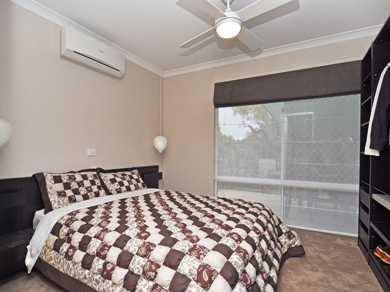 8 Hurst Trail, Clarkson WA 6030