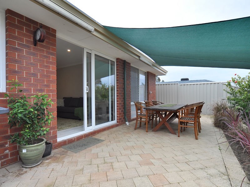 8 Hurst Trail, Clarkson WA 6030