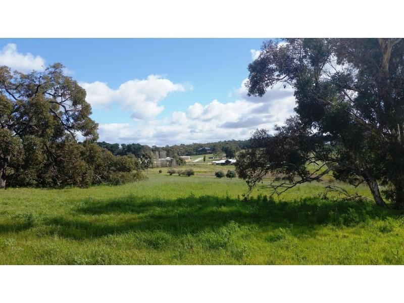 31 Meyer Close, Lower Chittering WA 6084