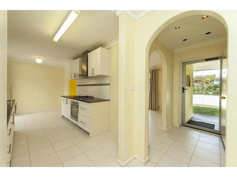 L2/3 Barlee Way, Beechboro WA 6063