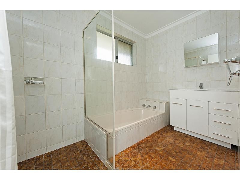 L2/3 Barlee Way, Beechboro WA 6063