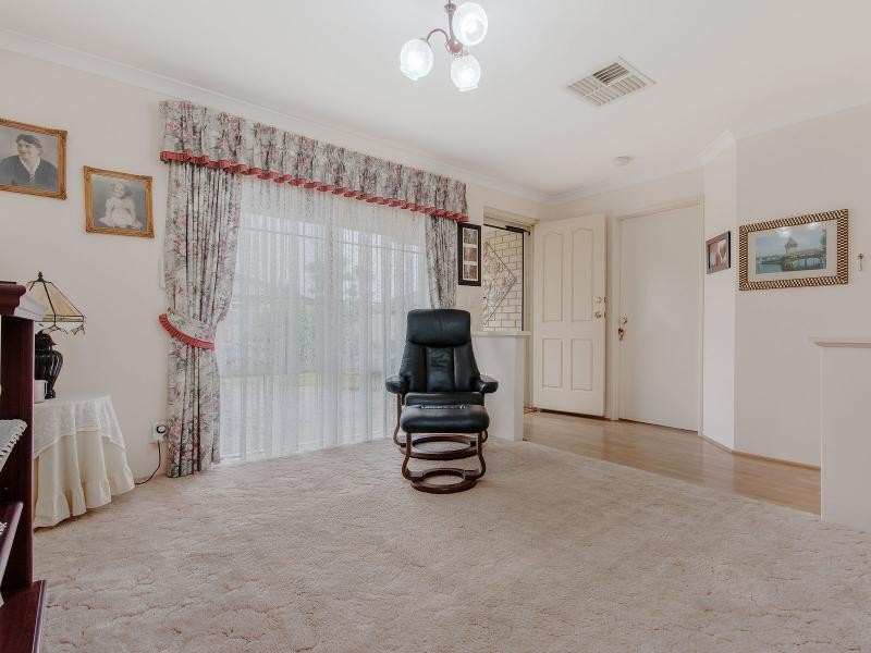 14 Nunton Place, Port Kennedy WA 6172