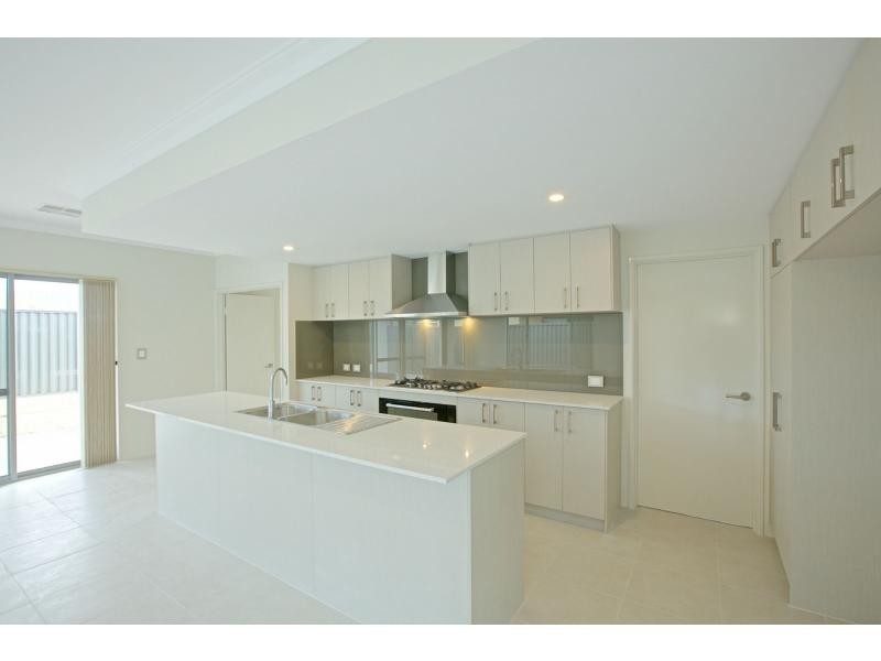 7 Savory Way, Banjup WA 6164