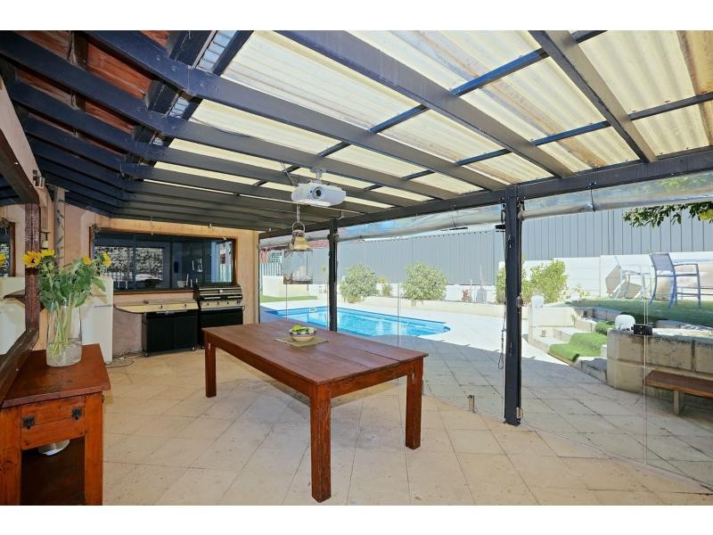 24 Doriot Way, Carine WA 6020