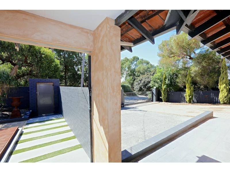 24 Doriot Way, Carine WA 6020