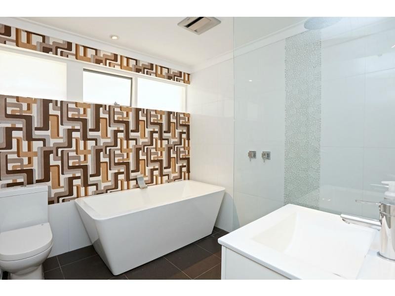 24 Doriot Way, Carine WA 6020