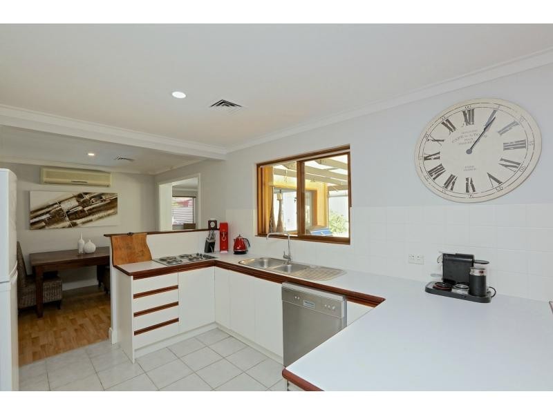 24 Doriot Way, Carine WA 6020