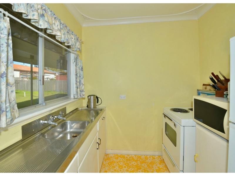 13 Shayne Street, Halls Head WA 6210