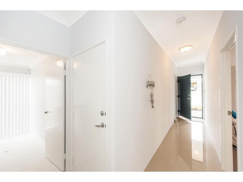 12 Acerosa Boulevard, Halls Head WA 6210