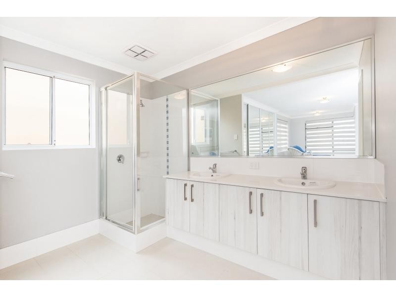 12 Acerosa Boulevard, Halls Head WA 6210