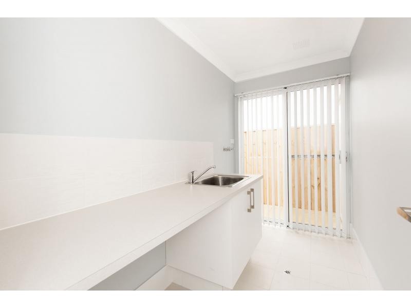 12 Acerosa Boulevard, Halls Head WA 6210