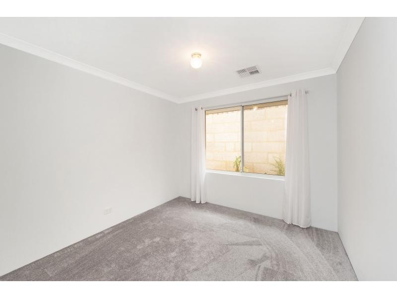 12 Acerosa Boulevard, Halls Head WA 6210