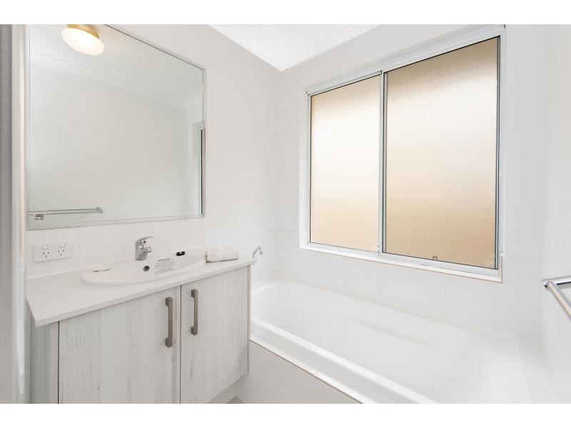 12 Acerosa Boulevard, Halls Head WA 6210