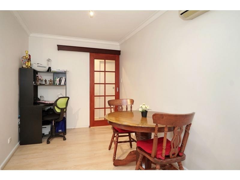 2/215 Royal Street, Yokine WA 6060