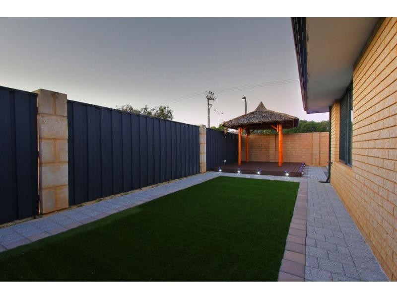2 Ayr Way, Mindarie WA 6030