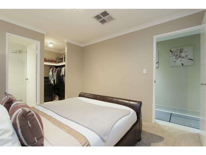 2 Ayr Way, Mindarie WA 6030