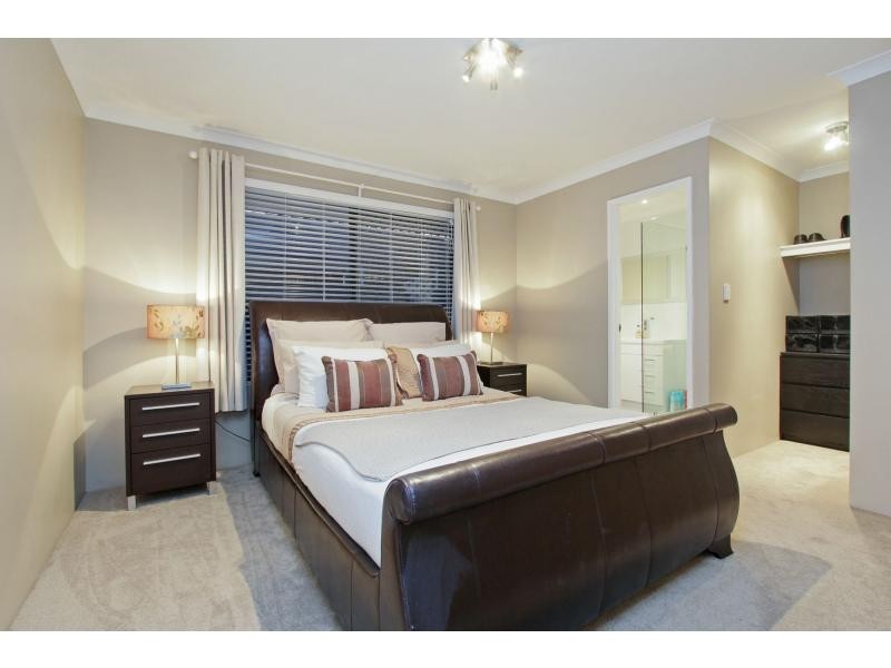 2 Ayr Way, Mindarie WA 6030