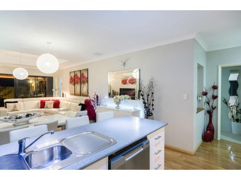 27 Trentham Road, Landsdale WA 6065