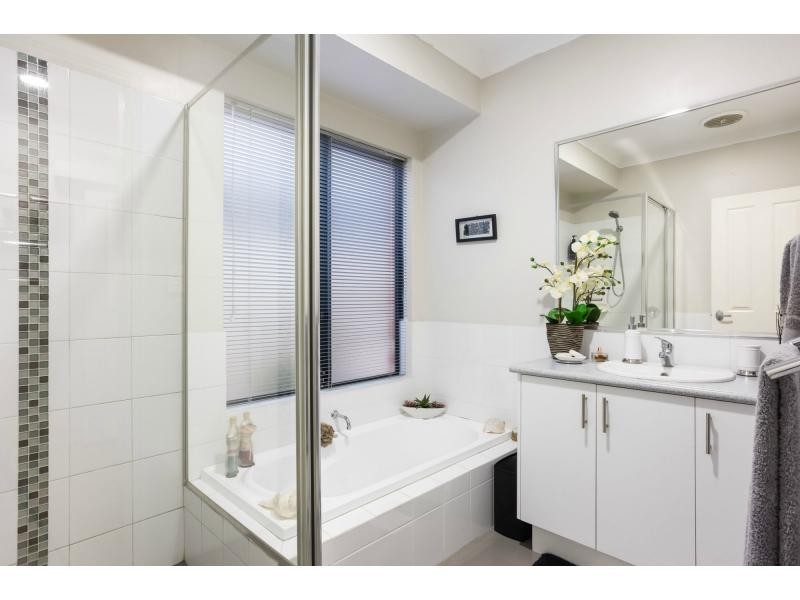 27 Trentham Road, Landsdale WA 6065