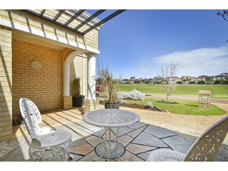 8 Whitmore Terrace, Heathridge WA 6027