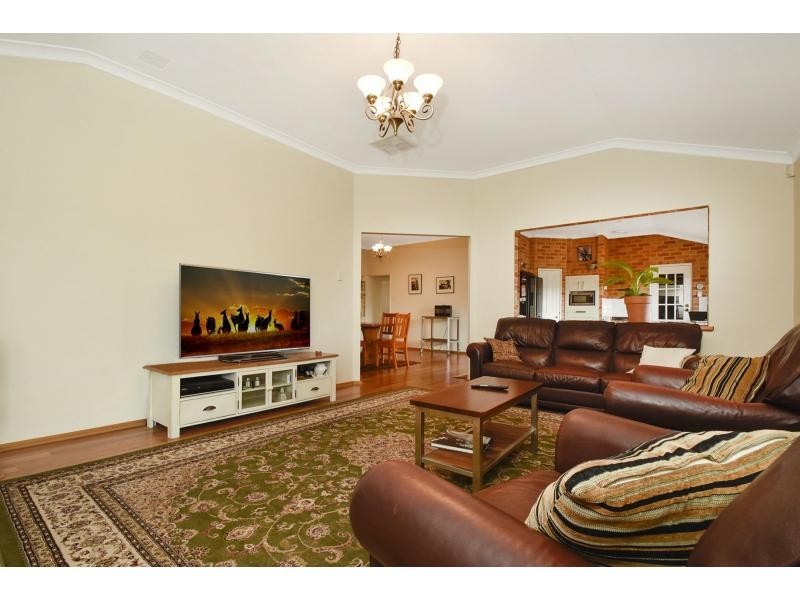 8 Whitmore Terrace, Heathridge WA 6027