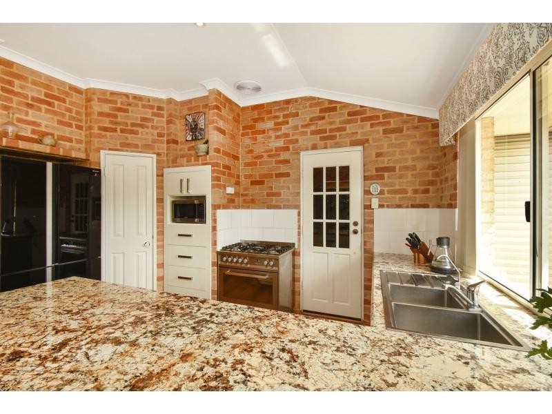 8 Whitmore Terrace, Heathridge WA 6027